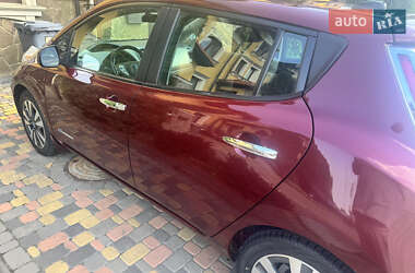 Хэтчбек Nissan Leaf 2017 в 
