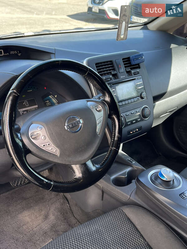 Хетчбек Nissan Leaf 2014 в Одесі