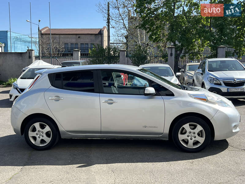 Хетчбек Nissan Leaf 2014 в Одесі