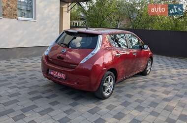 Хэтчбек Nissan Leaf 2014 в 