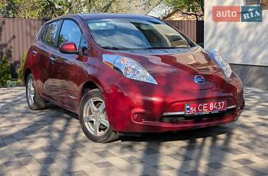 Хэтчбек Nissan Leaf 2014 в 