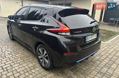Хэтчбек Nissan Leaf 2018 в 