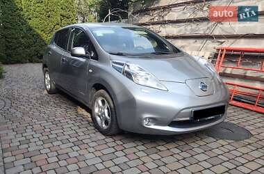 Хетчбек Nissan Leaf 2015 в Ужгороді