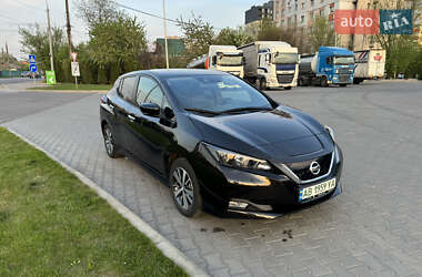 Хетчбек Nissan Leaf 2020 в 