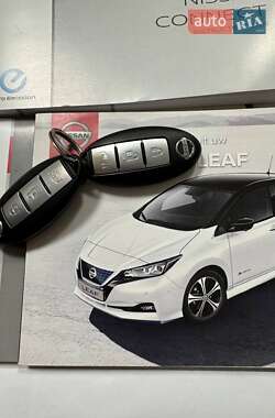 Хэтчбек Nissan Leaf 2020 в 