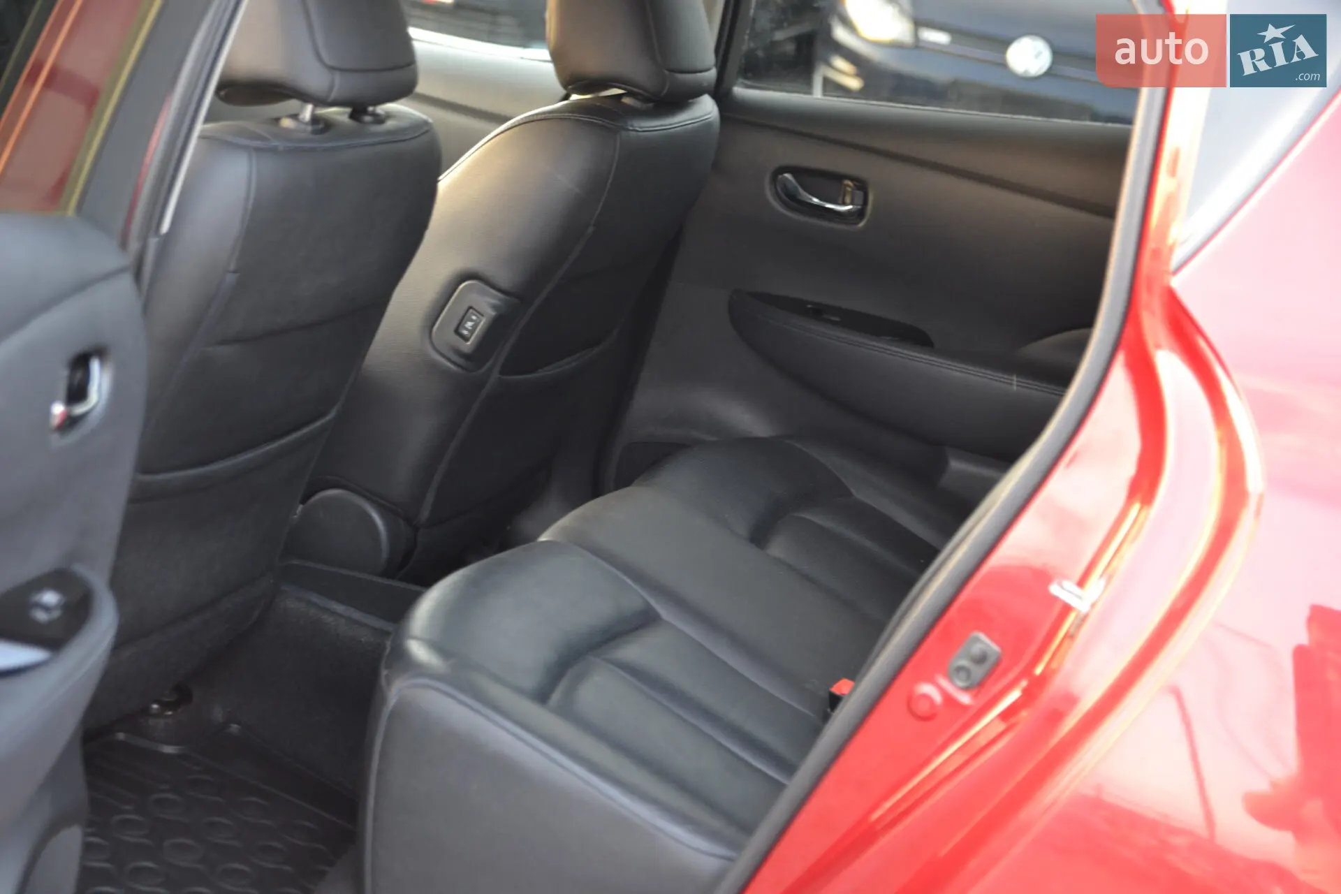 2013 Nissan Leaf - мініатюра 17