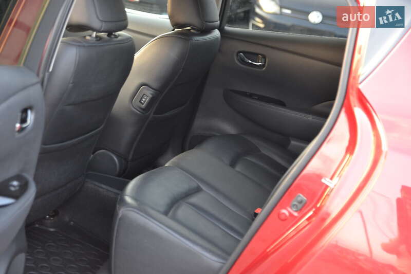 Хетчбек Nissan Leaf 2014 в Луцьку