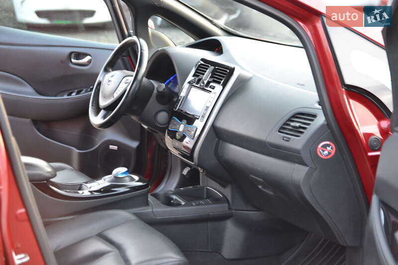 Хетчбек Nissan Leaf 2014 в Луцьку