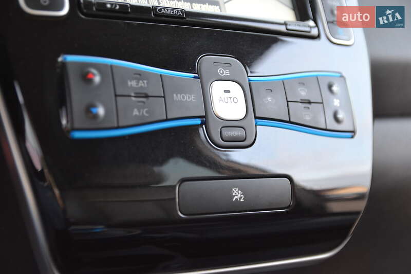 Хетчбек Nissan Leaf 2014 в Луцьку