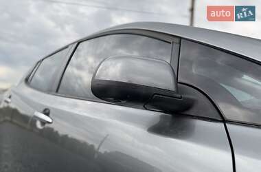 Хэтчбек Nissan Leaf 2015 в 