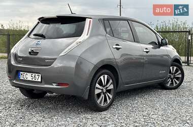 Хэтчбек Nissan Leaf 2015 в 