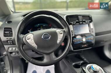 Хэтчбек Nissan Leaf 2015 в 