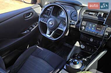 Хэтчбек Nissan Leaf 2018 в 