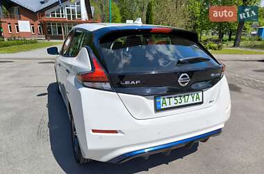 Хэтчбек Nissan Leaf 2021 в 