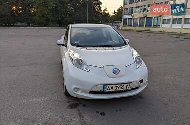 Хэтчбек Nissan Leaf 2017 в 