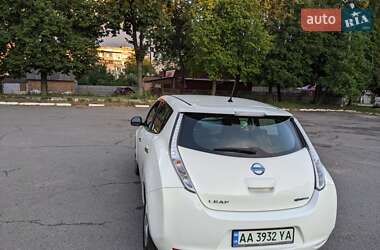 Хэтчбек Nissan Leaf 2017 в 
