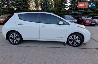 Хэтчбек Nissan Leaf 2016 в 