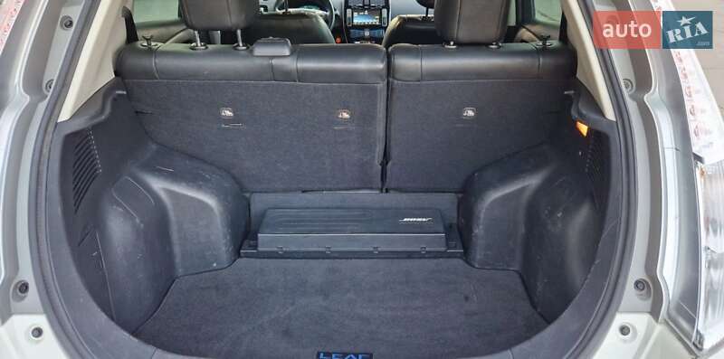 Хэтчбек Nissan Leaf 2016 в Днепре