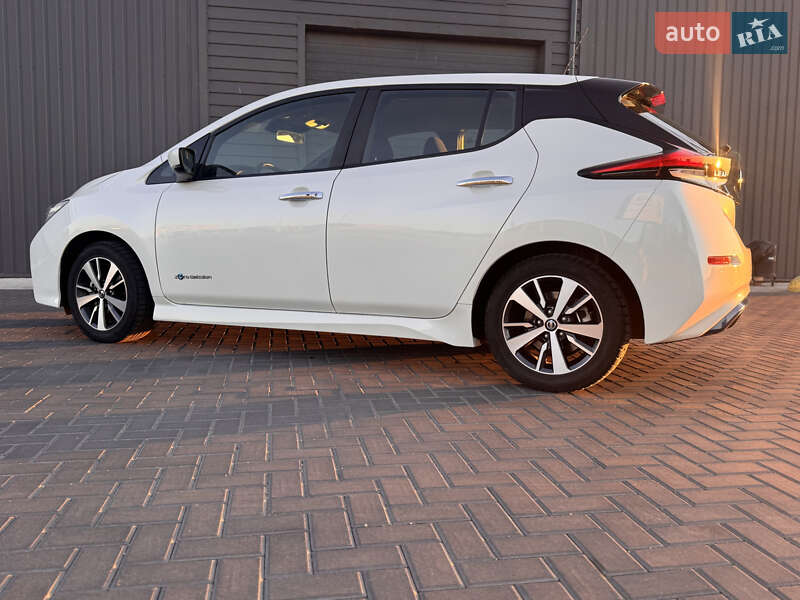 Хетчбек Nissan Leaf 2019 в Кропивницькому