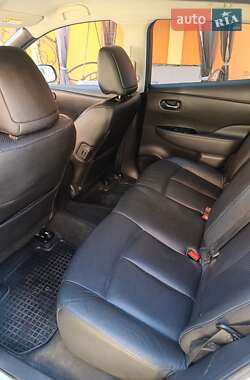 Хэтчбек Nissan Leaf 2016 в 