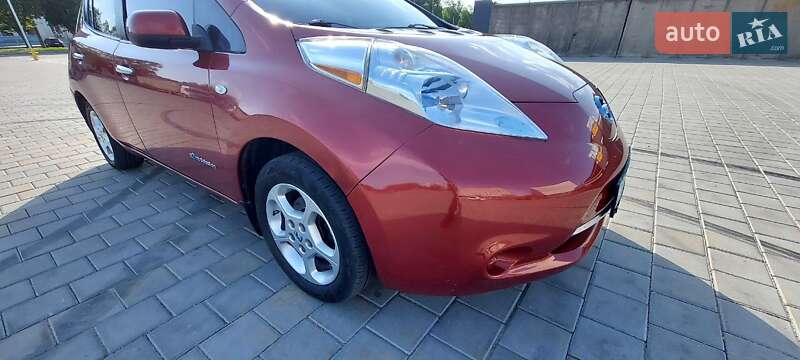 Хетчбек Nissan Leaf 2013 в Черкасах фото 3 Хетчбек Nissan Leaf 2013 в Черкасах