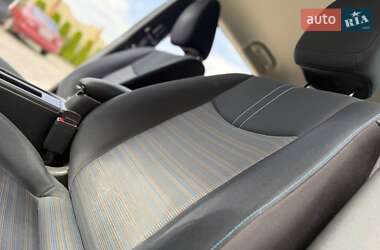 Хетчбек Nissan Leaf 2021 в 