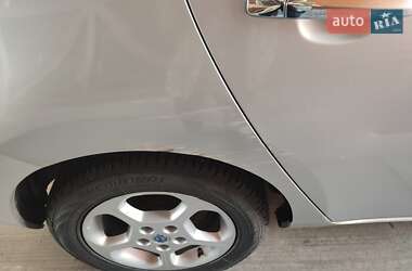 Хетчбек Nissan Leaf 2011 в 