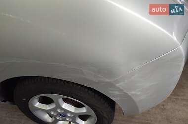Хетчбек Nissan Leaf 2011 в 