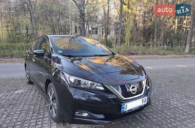 Хэтчбек Nissan Leaf 2018 в 