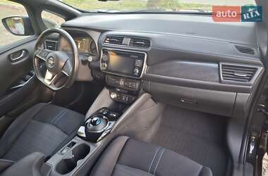 Хэтчбек Nissan Leaf 2018 в 