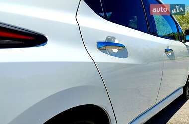 Хэтчбек Nissan Leaf 2020 в 
