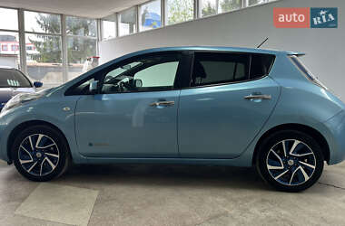 Хэтчбек Nissan Leaf 2015 в 