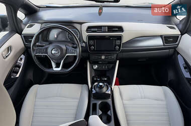 Хетчбек Nissan Leaf 2018 в 