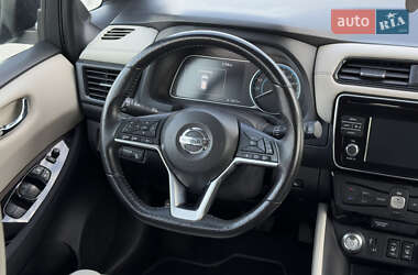 Хетчбек Nissan Leaf 2018 в 