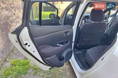 Хетчбек Nissan Leaf 2013 в 