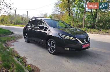 Хэтчбек Nissan Leaf 2018 в Звягеле