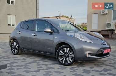 Хэтчбек Nissan Leaf 2017 в 