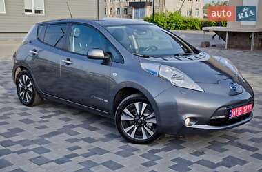 Хэтчбек Nissan Leaf 2017 в 