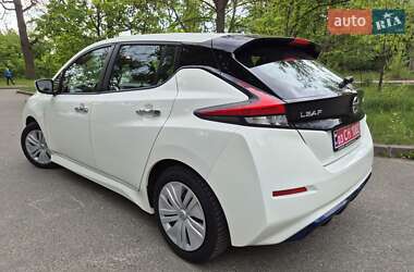 Хетчбек Nissan Leaf 2021 в 