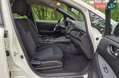 Хетчбек Nissan Leaf 2021 в 