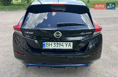 Хэтчбек Nissan Leaf 2019 в 