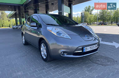 Хетчбек Nissan Leaf 2014 в 