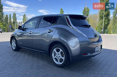 Хетчбек Nissan Leaf 2014 в 