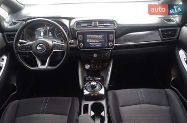 Хетчбек Nissan Leaf 2020 в 