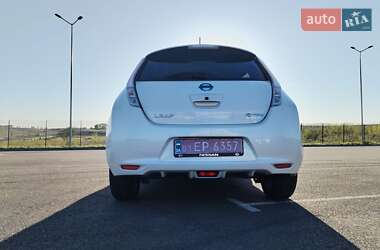 Хетчбек Nissan Leaf 2014 в 