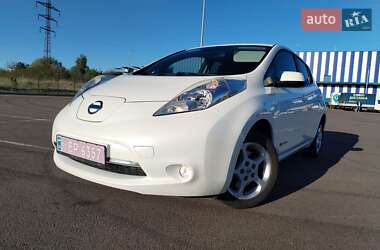 Хетчбек Nissan Leaf 2014 в 