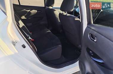 Хетчбек Nissan Leaf 2014 в 