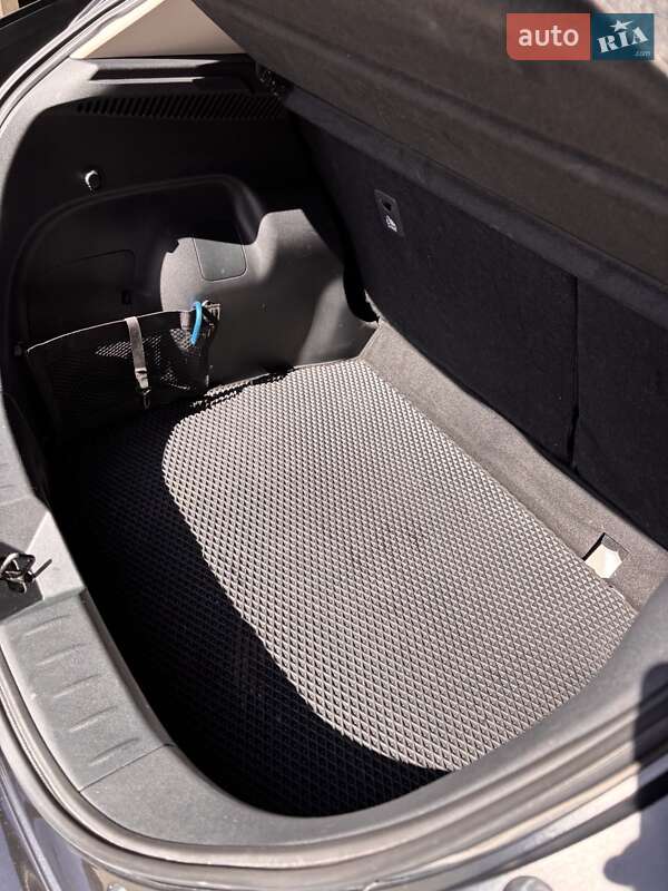 Хэтчбек Nissan Leaf 2021 в Тернополе