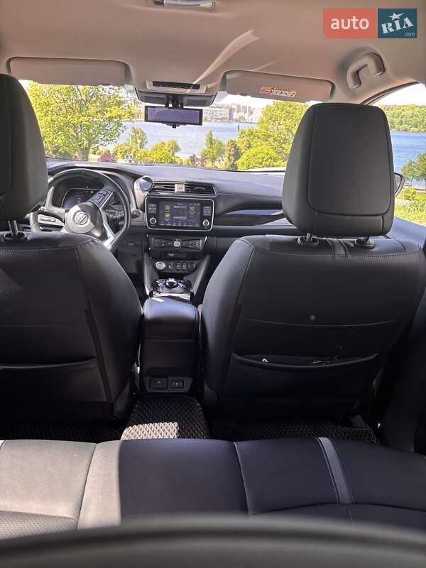 Хэтчбек Nissan Leaf 2021 в Тернополе