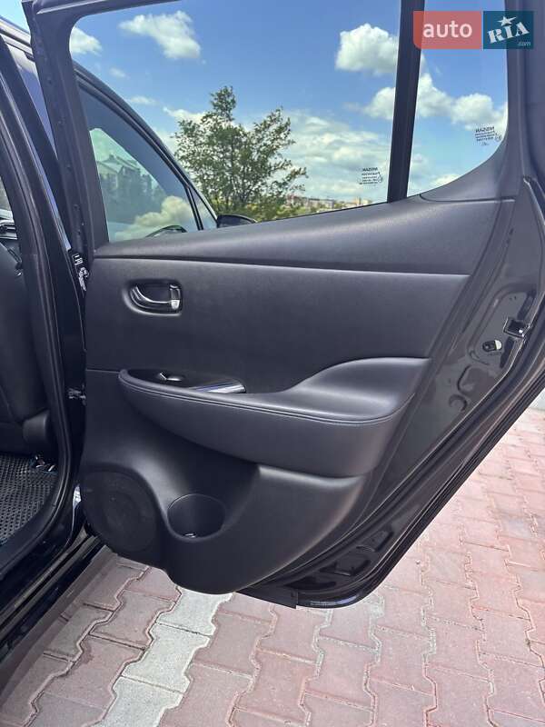 Хэтчбек Nissan Leaf 2021 в Тернополе